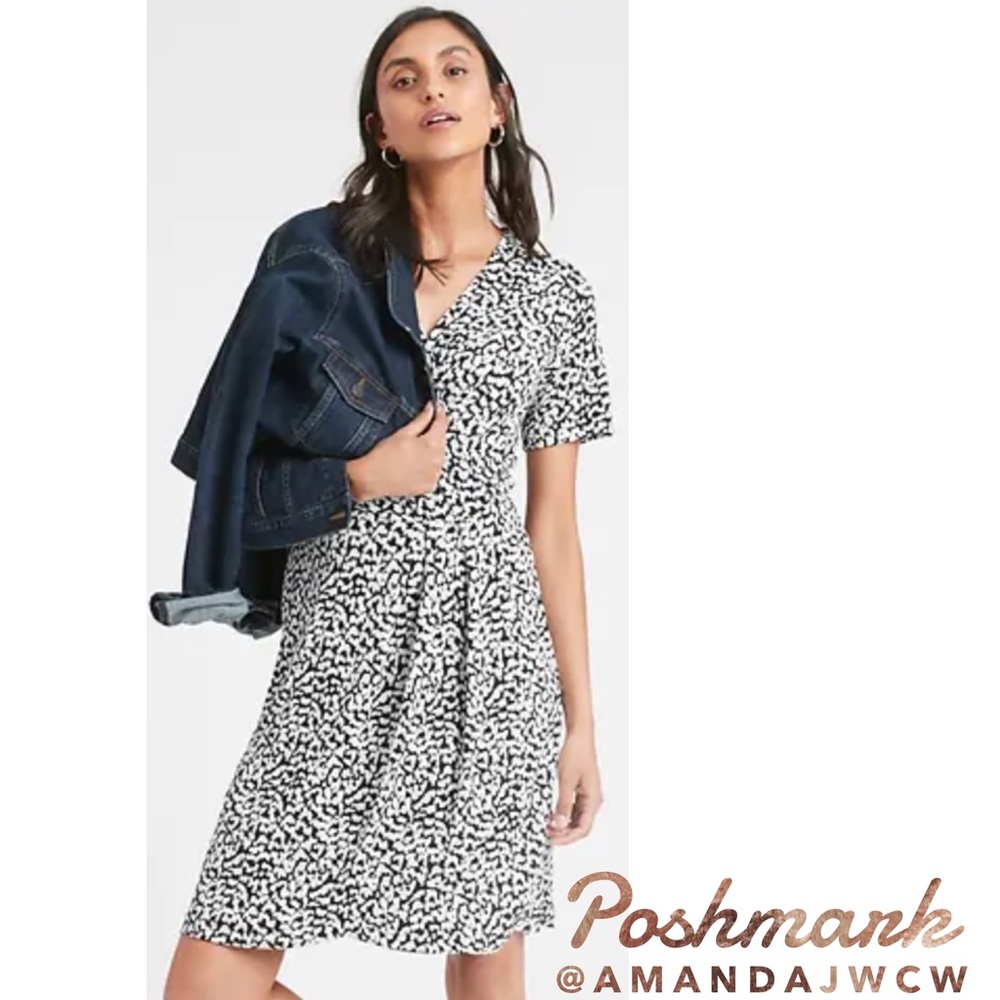 Banana Republic Pleated Wrap Dress - NWT! - Picture 8 of 11